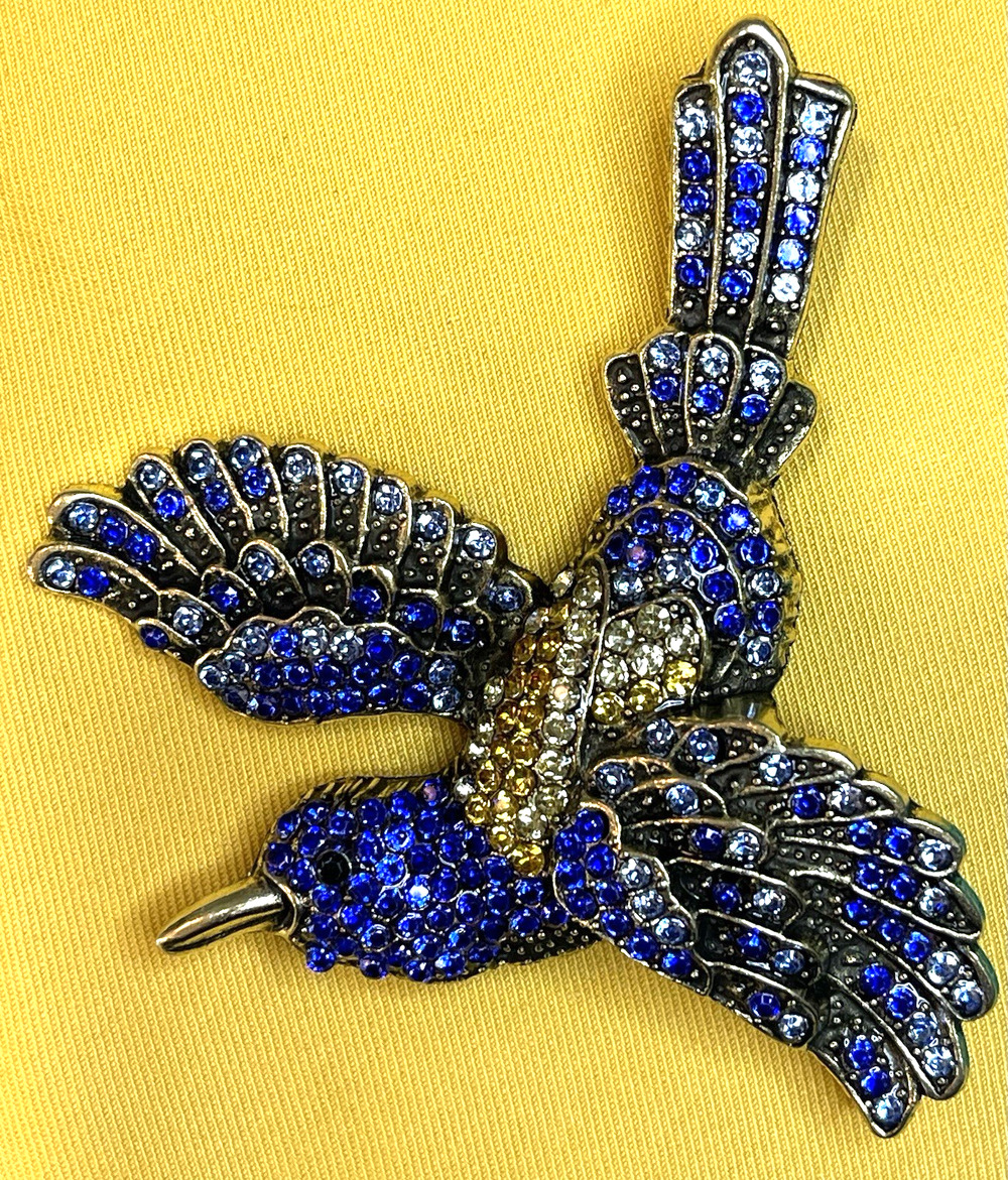 NWOT Heidi Daus Inspired Blue Rhinestone Hummingbird Bird Flying Brooch Pin